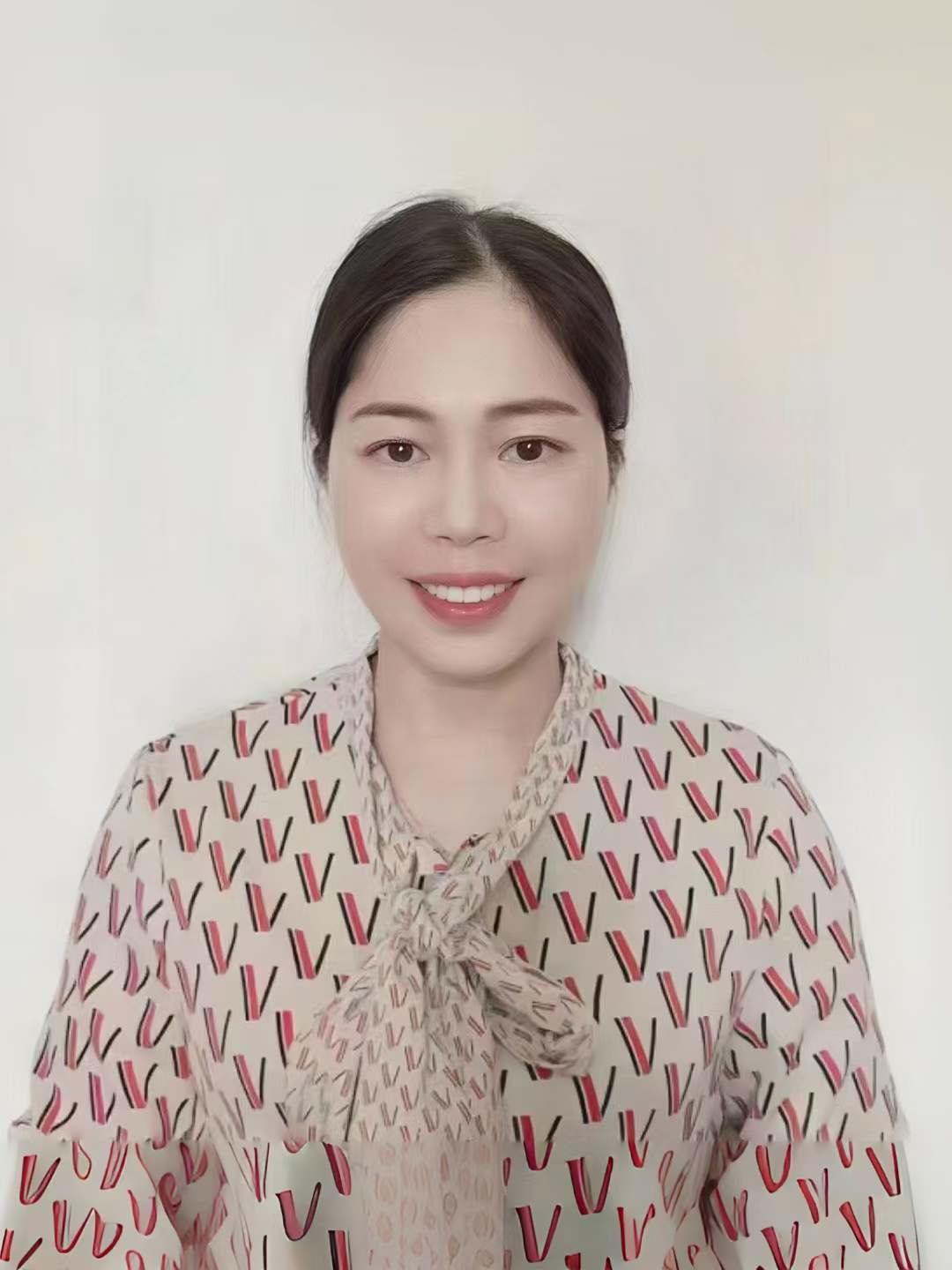 姐妹们,家政阿姨,你喜欢年轻的还是年长的阿姨