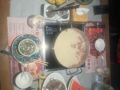 -尚尚仙·酸汤猪手·猪肚鸡火锅(华联万柳购物中心店)