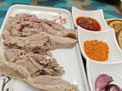 -三江源美食城