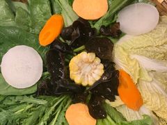 -尚尚仙·酸汤猪手·猪肚鸡火锅(华联万柳购物中心店)