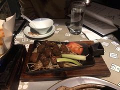 铁锄牛肉-穹六人间 people 6(岳阳路店)