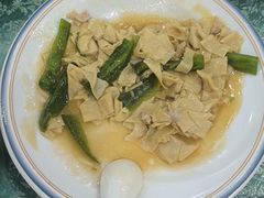 -鹤乡东北菜(崮山路店)