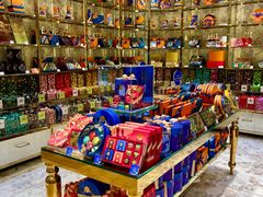 -VENCHI 闻绮(北京国贸商城店)