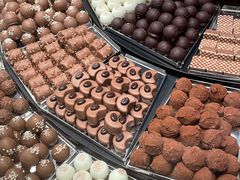 -Laderach 莱德拉(上海环贸iapm店)