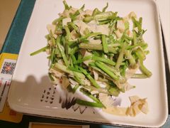 -南京金牛湖巨碗鱼头
