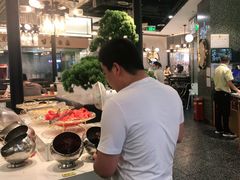 -洪氏嗨捞·猪肚鸡火锅(阳光天地店)
