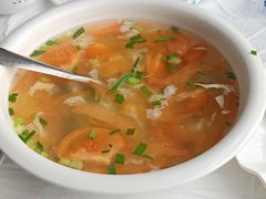 -红栌温泉山庄生态美食餐厅