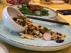 腐竹拌野菌-白家大院·王府宫廷菜(苏州街店)