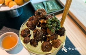 木姜子刺梨气泡水