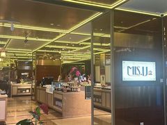 -大中华希尔顿酒店-念自助餐·嗨啤·小龙虾