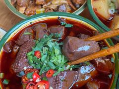 -拈签一笑黄牛肉辣卤串串