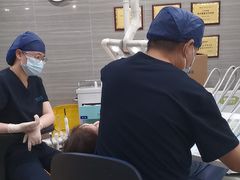 -上海仁爱医院口腔科 · 种植