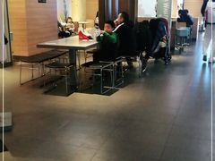 大堂-麦当劳(新世纪环球中心店)