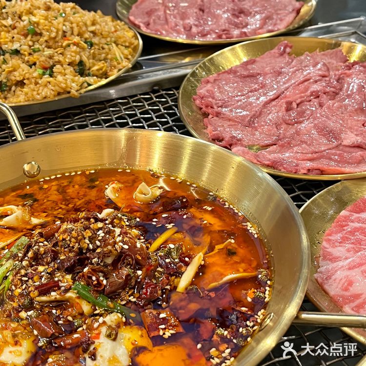 他们家主打红河口味的烧烤 基本没有踩雷的