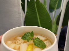 -莲餐厅·湖北菜·潜江小龙虾店(愚园路店)