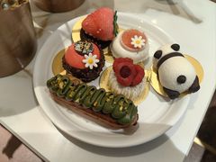 -雍容荟活帝王蟹活龙虾自助(苏宁旗舰店)