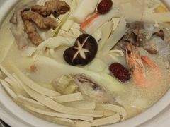 -三人行骨头王火锅(长寿店)