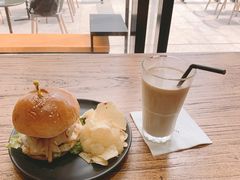 牛肉汉堡-明谦·Coffee&Cocktail Bar(美您公园店)