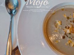 黑松露牛肝菌菇汤-MOJO•湖景音乐餐厅•Bar(湖滨店)