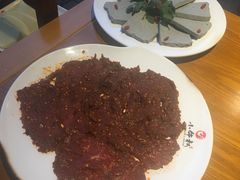 -小牛叔鲜切牛肉·火锅·烤肉自助(公济桥路店)