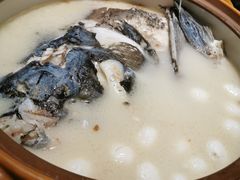 -忆江南·临江鱼馆