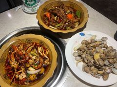 -休记光头香辣蟹干锅店(衣冠庙店)