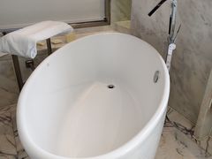 -上海漕河泾万丽酒店