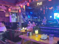-喜鹊音乐酒馆(西街店)