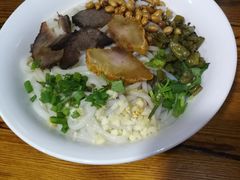 -牛八宝桂林米粉(八里庄店)