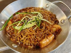 炸酱拉面-富乐满韩国正宗炸鸡韩国料理(虹泉路店)