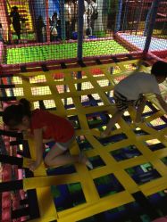 -兔子坡亲子儿童乐园(东方商厦店)