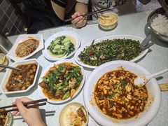 -华光驿站私房菜·黑金冠