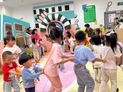 -孩子王童乐园(贵阳观山湖万达店)