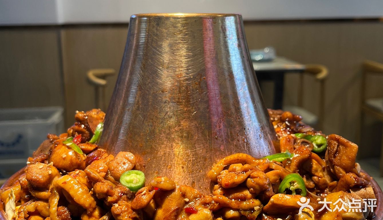 宁大云创必吃店｜辣的颟汗的火锅鸡[加油]