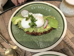 牛油果温泉蛋吐司-O'mills Sourdough Bakery&Bistro(永嘉路店)