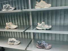 -BALENCIAGA(德基广场店)