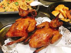 红烧乳鸽-石岐乳鸽村(南海第三分店)