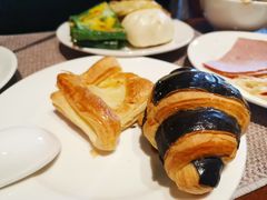 牛角面包-蜻蜓逐宴全日制西餐厅I古北水镇大酒店