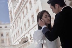 -现代经典婚纱摄影