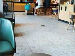 大堂-星巴克(北京广渠门名敦道店)