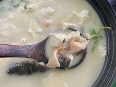 雪山鱼炖豆腐-炊烟餐厅