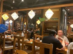 大堂-云海肴·汽锅鸡·云南菜(天山百盛优客店)