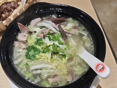 -闫家驴肉老店(华电一校店)