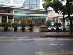 门面-全家便利店(桂平路店)