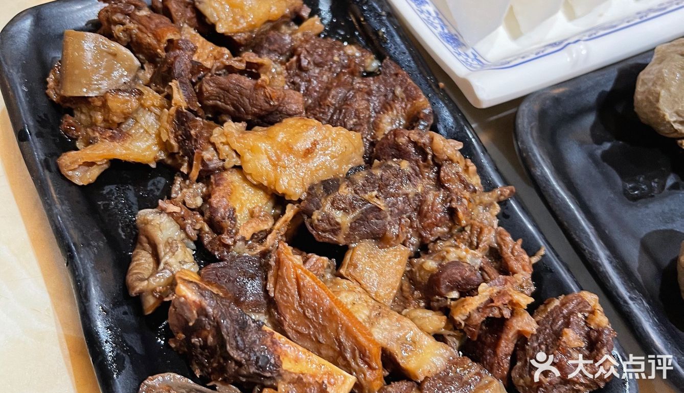 深圳美食｜首店“牛这里潮汕火锅”