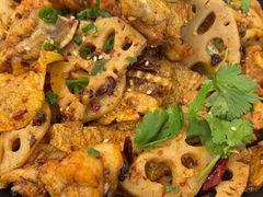 -川流不息·地道川菜·小龙虾(松东路店)