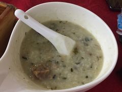 菜干咸骨粥-鼎珑点心仔(燕塘店)