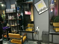 -MOVAN  HAIR莫凡匠人发型屋
