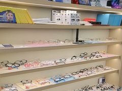 -三目眼镜·蔡司视觉合作店(青浦宝龙店)