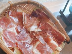 -阿婆情腊排骨火锅·野生菌季(古城旗舰店)